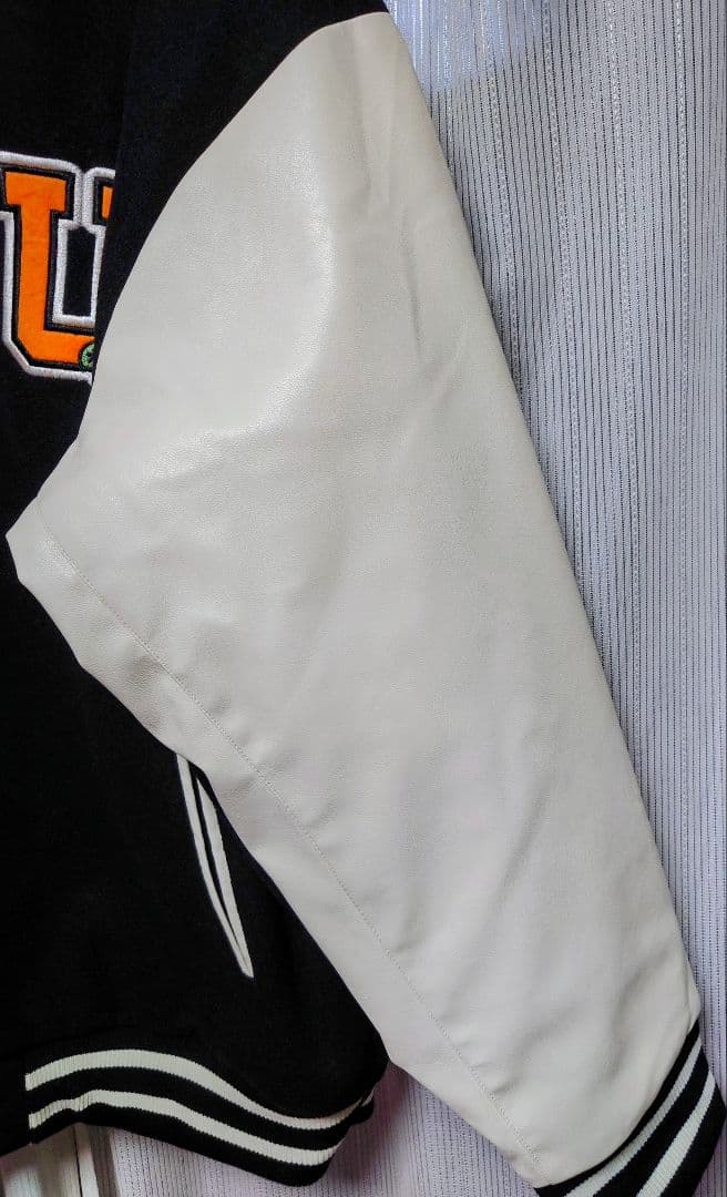 うさぎ スタジャン Ｌサイズ アベイル 中綿アウター ちいかわ【新品未使用】