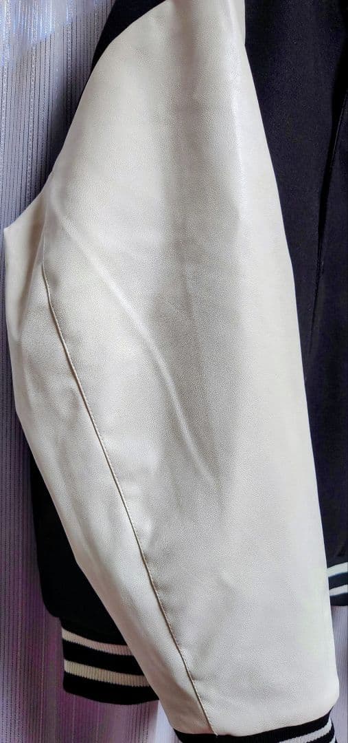 うさぎ スタジャン Ｌサイズ アベイル 中綿アウター ちいかわ【新品未使用】