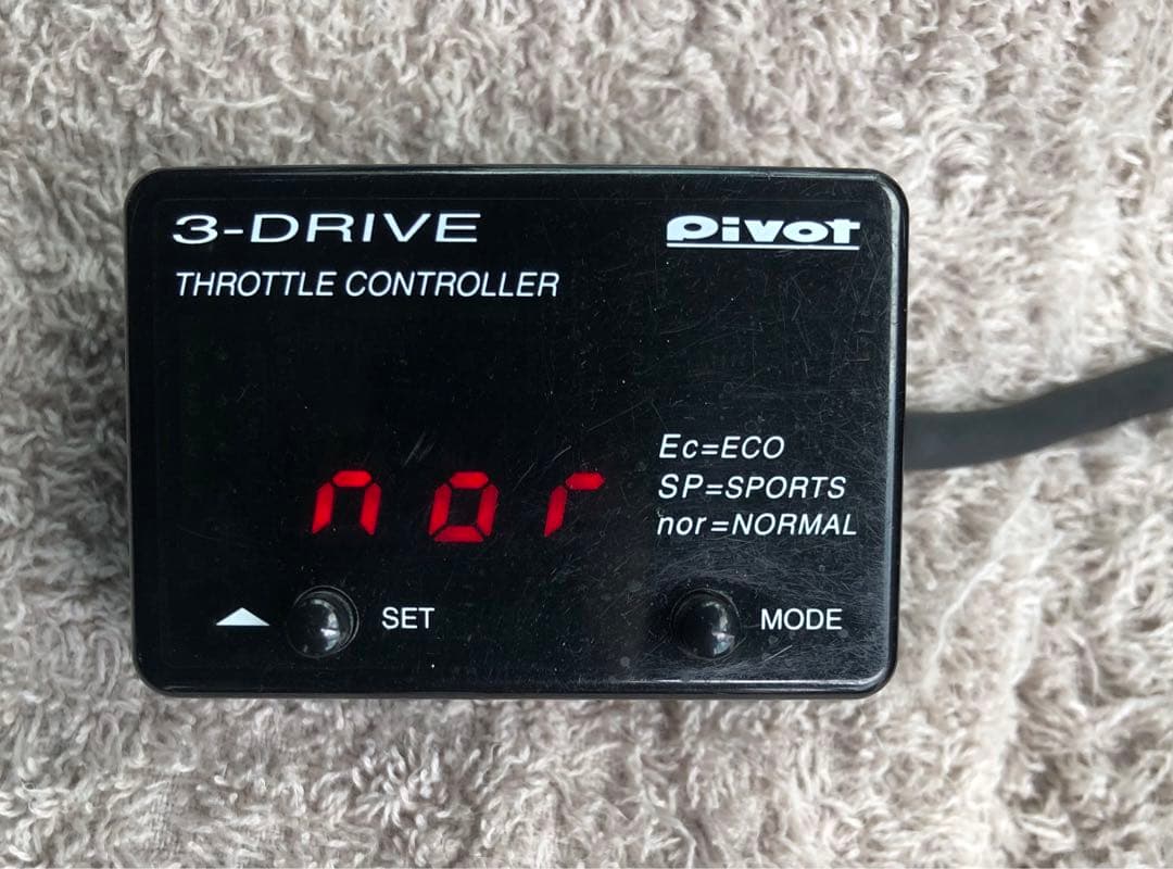 PIVOT 3 drive COMPACT スロットルコントローラー　THR