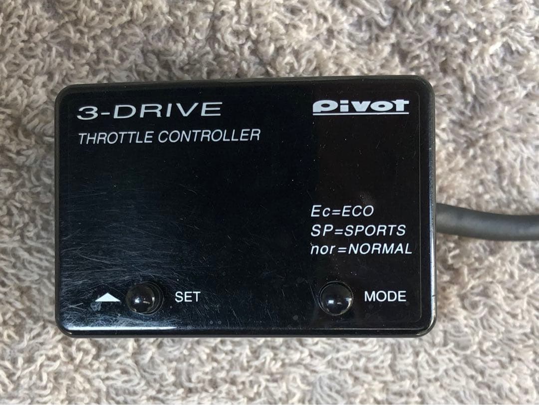 PIVOT 3 drive COMPACT スロットルコントローラー　THR