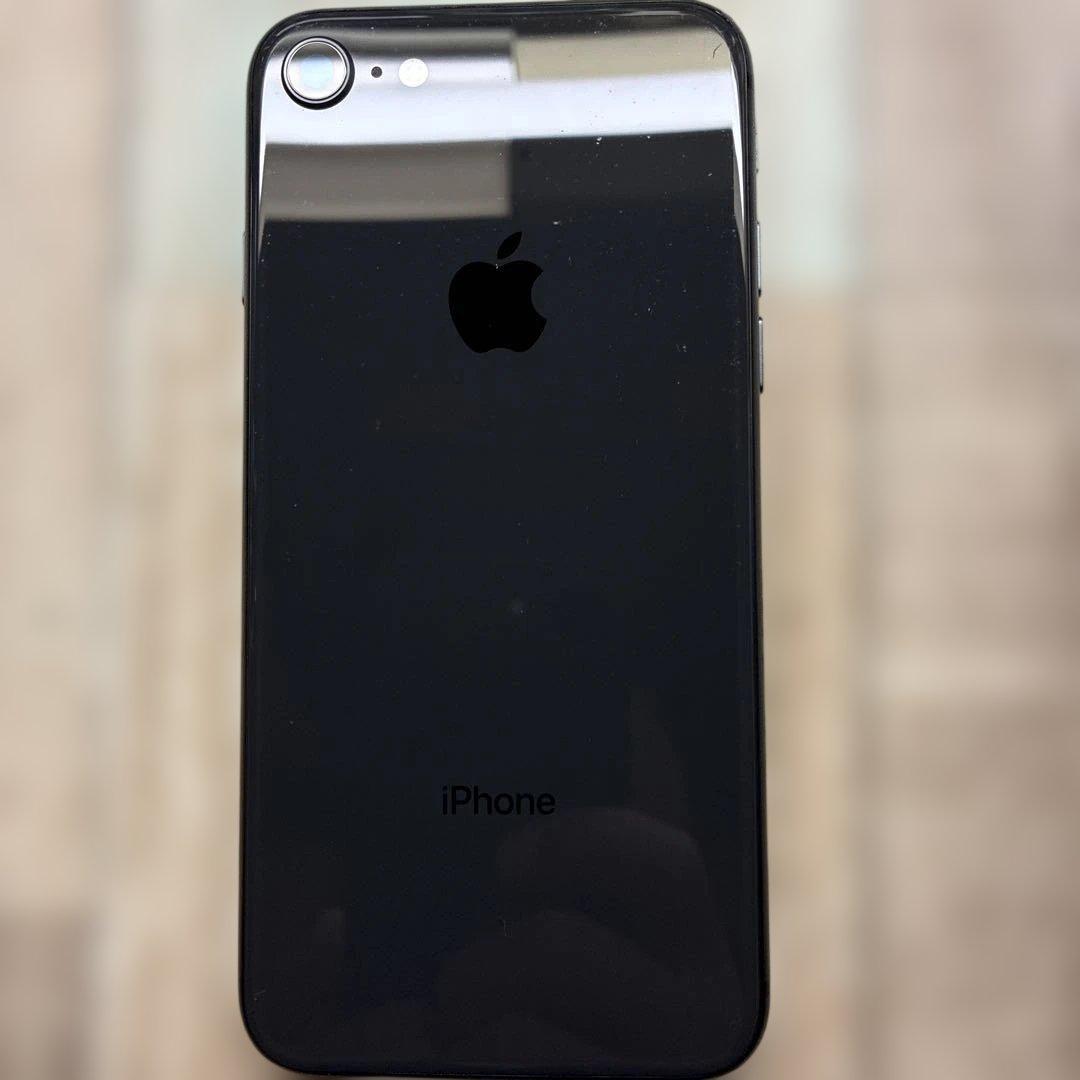 Apple iPhone 8 ブラック ⚠️SIMロック解除してありません⚠️