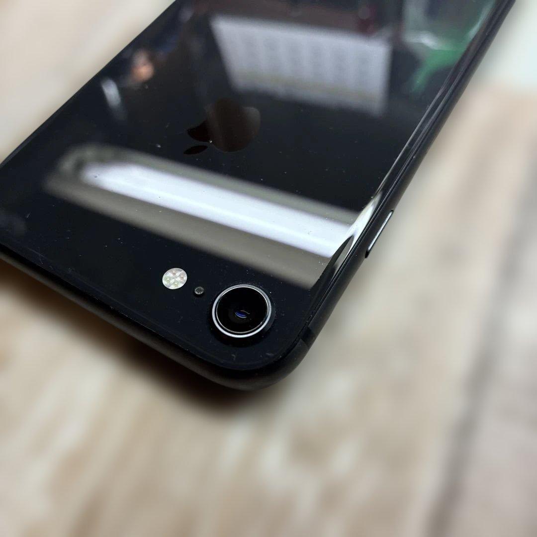 Apple iPhone 8 ブラック ⚠️SIMロック解除してありません⚠️