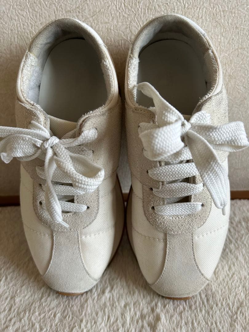 マルニスニーカー