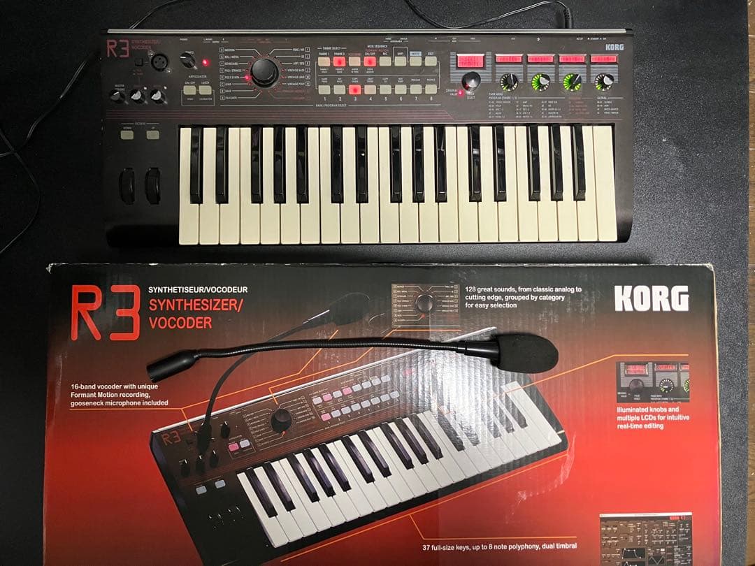 ど*ん様 KORG R3 シンセサイザー ボコーダー 純正ACアダプター・マイク