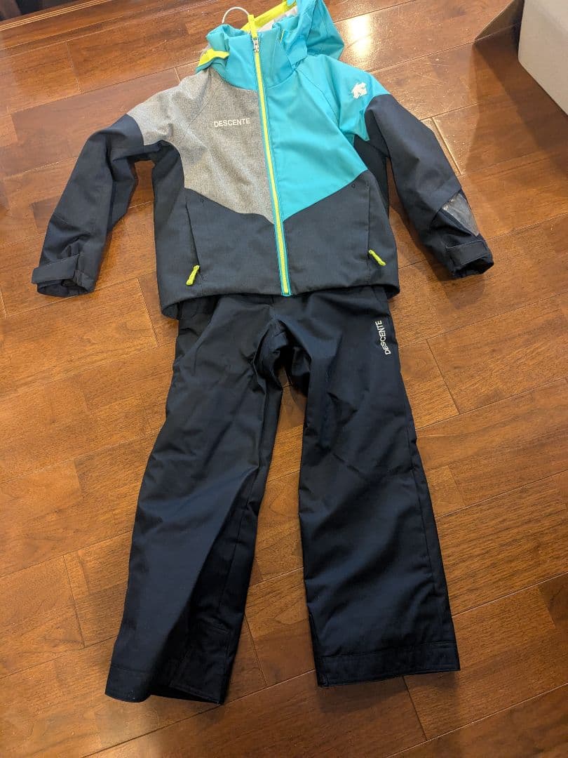 デサント スキ－ウェア子供 130cm(115-135cm調整可)