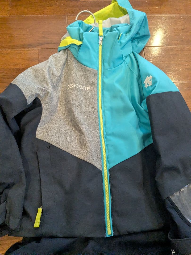 デサント スキ－ウェア子供 130cm(115-135cm調整可)