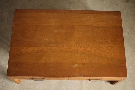 古い木製の机　引き出し2杯