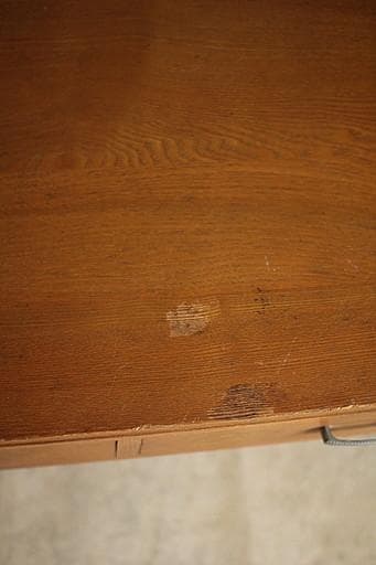 古い木製の机　引き出し2杯