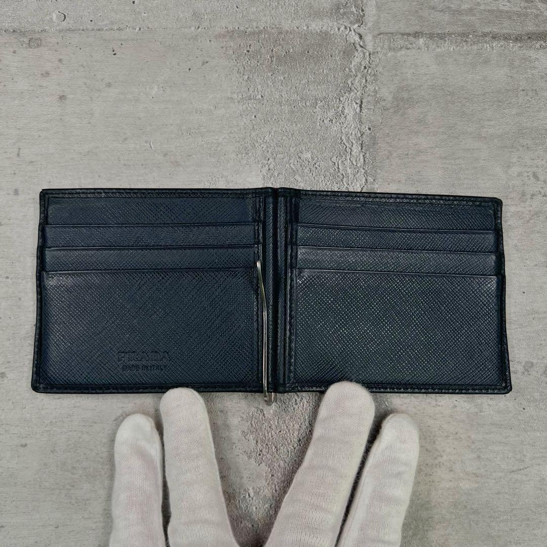 現行 プラダ トライアングルロゴ カーフレザー マネークリップ ネイビー メンズ