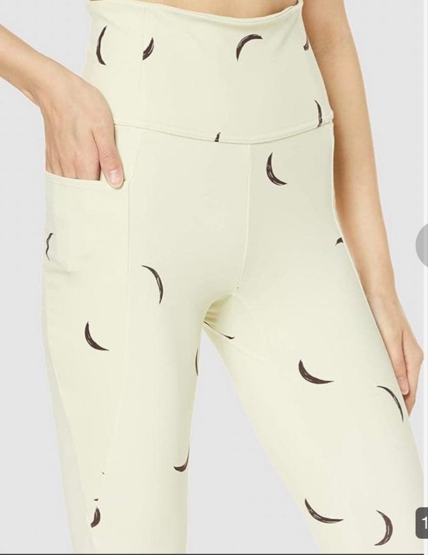 emmi ヨガウェアセット クリーム色 月模様　⚠️サイズが違います