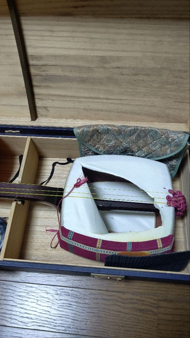 値下げ三味線ケース付き　皮破れあり、ジャンク扱い　検　紅木　和楽器　清元　長唄