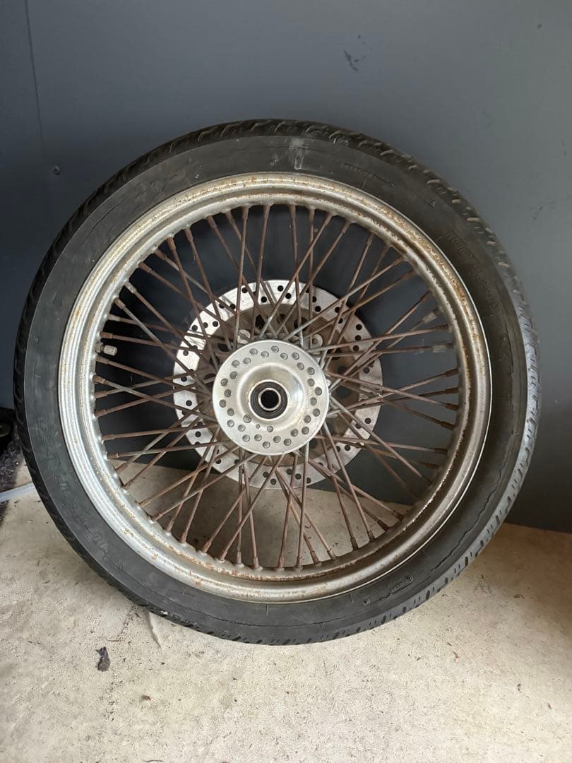 スティード400 フロントホイール19インチ　ブレーキディスクキャリパーサポート