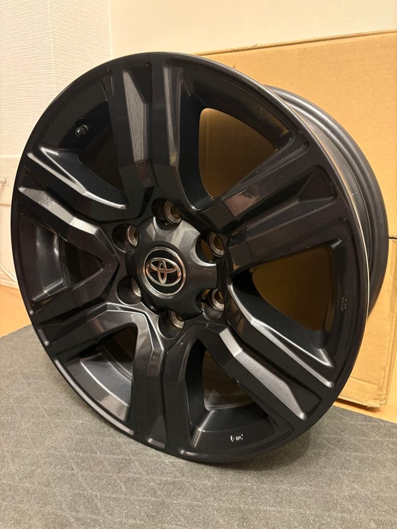 ハイラックスZ後期　純正17インチホイール　納車前外し　4本セット