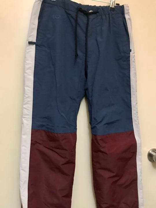 エスケープスノーボードウェア　トラックパンツ