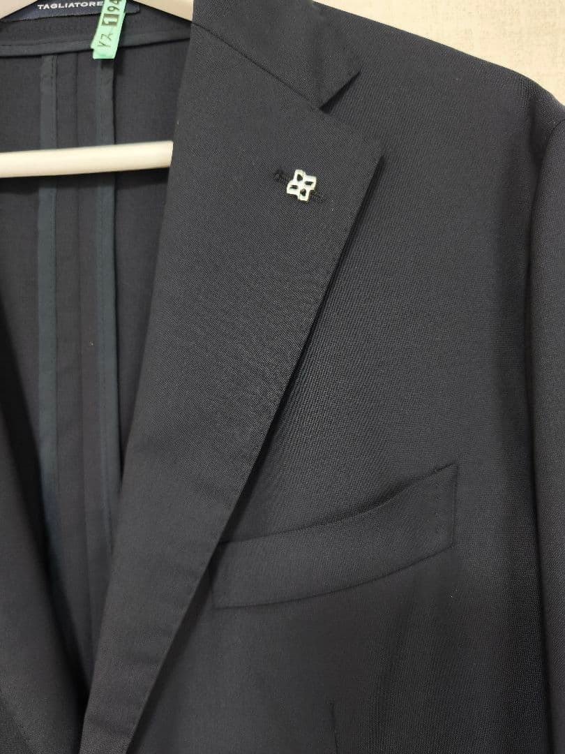 『新品未使用』タリアトーレ　セットアップ　ネイビー　サイズ48 スーツ