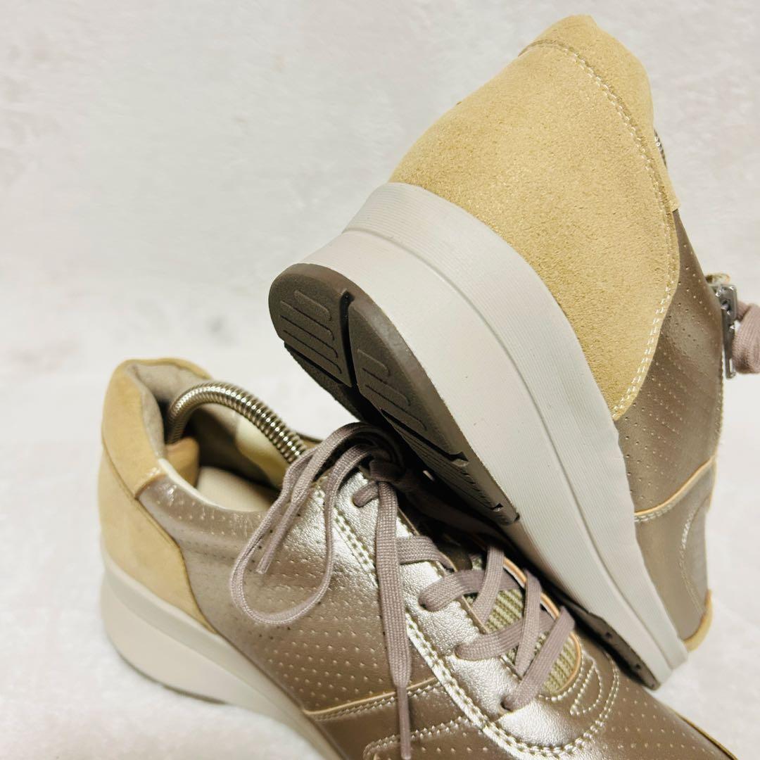 美品　AKAISHI アカイシ　126ウォーキングスニーカー　外反母趾