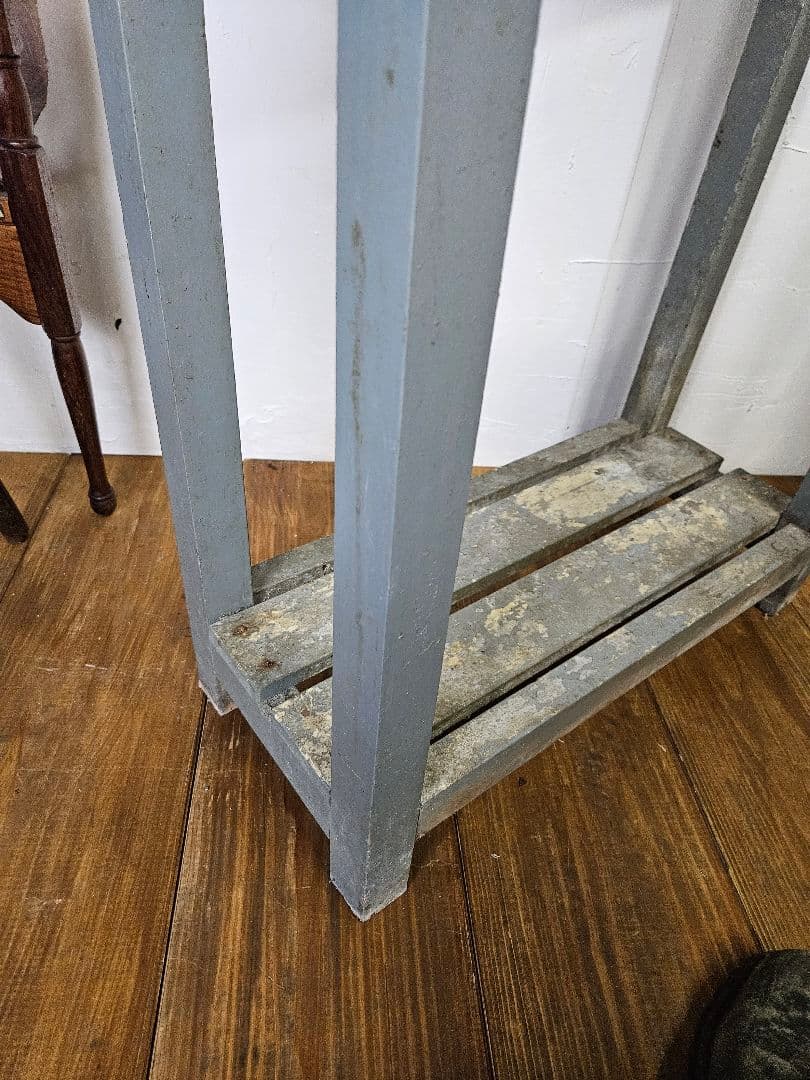 アンティーク シャビーな飾り棚 花台 鉢置 サイドテーブル 木製 レトロ