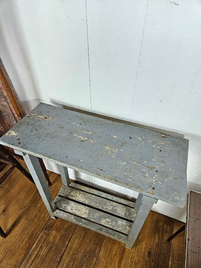 アンティーク シャビーな飾り棚 花台 鉢置 サイドテーブル 木製 レトロ