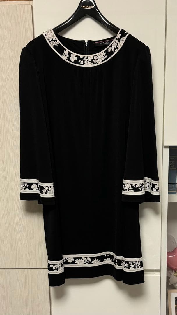 近年美品❤️44キュートなブラック チュニック