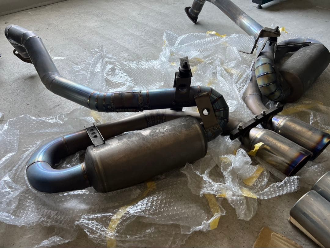 ポルシェケイマン987後期チタンワンオフマフラー（オーダーメイド） 甲高い音確定