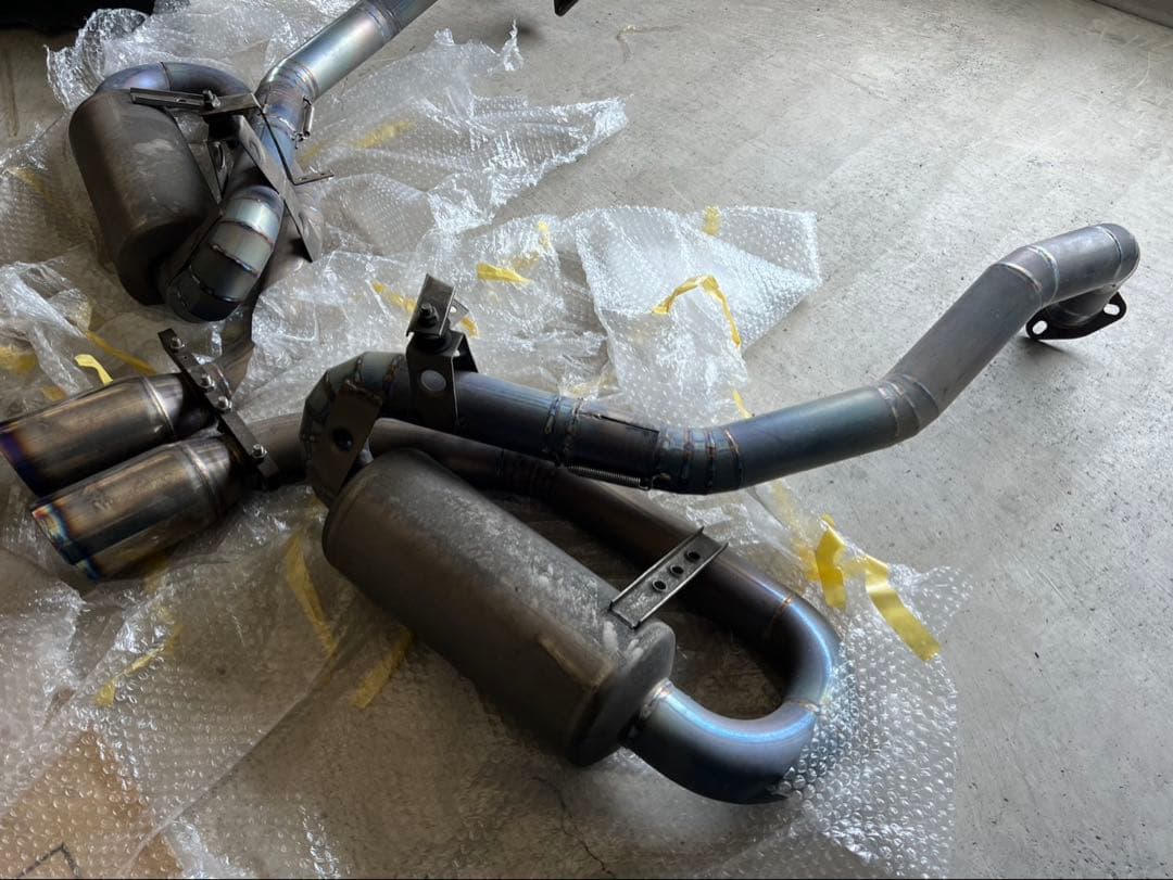 ポルシェケイマン987後期チタンワンオフマフラー（オーダーメイド） 甲高い音確定