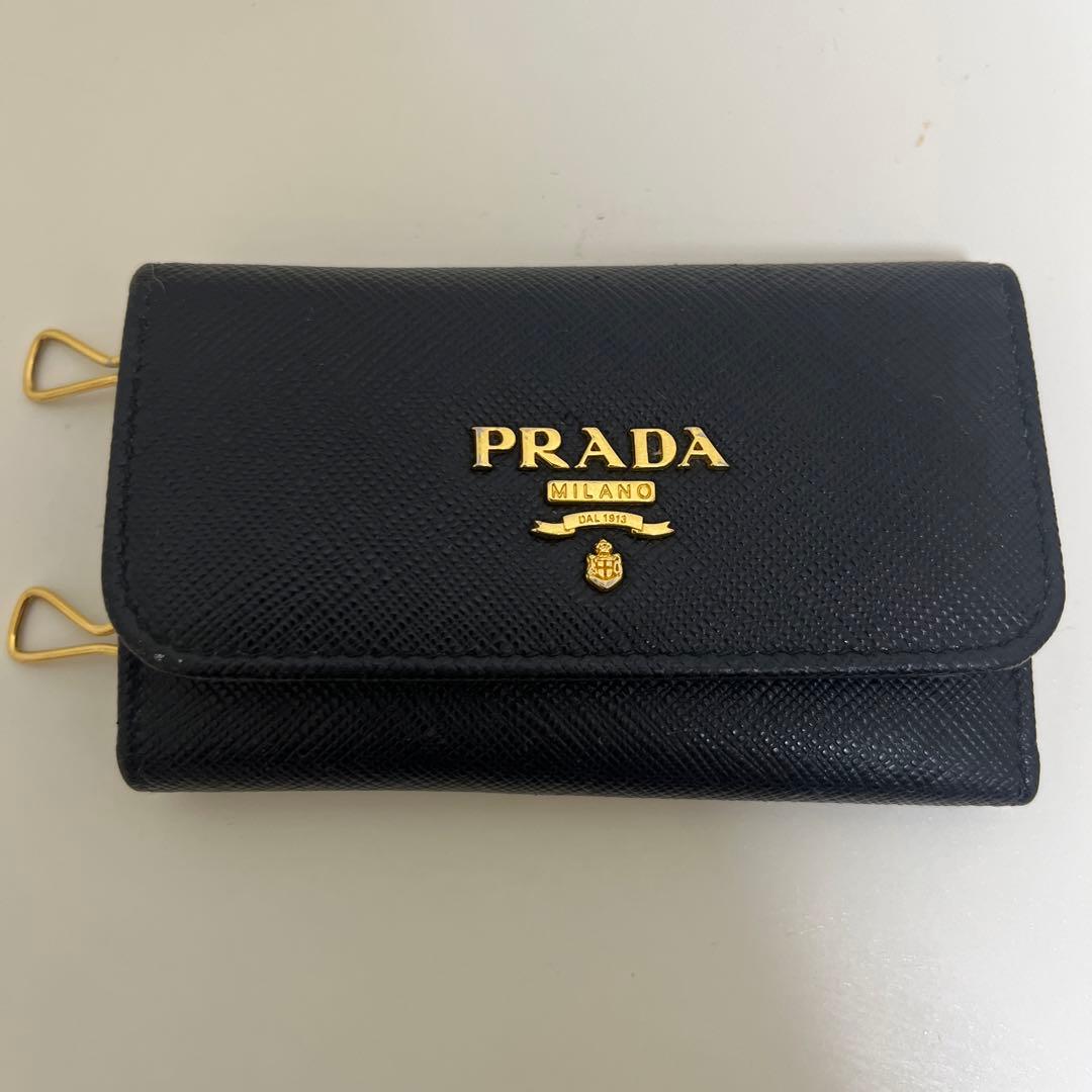 PRADA ブラックキーケースほぼ未使用