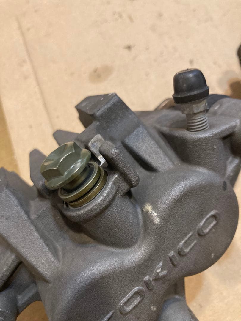 美品　分解清掃済 ゼファー400 ゼファー750 フロントキャリパー OH済