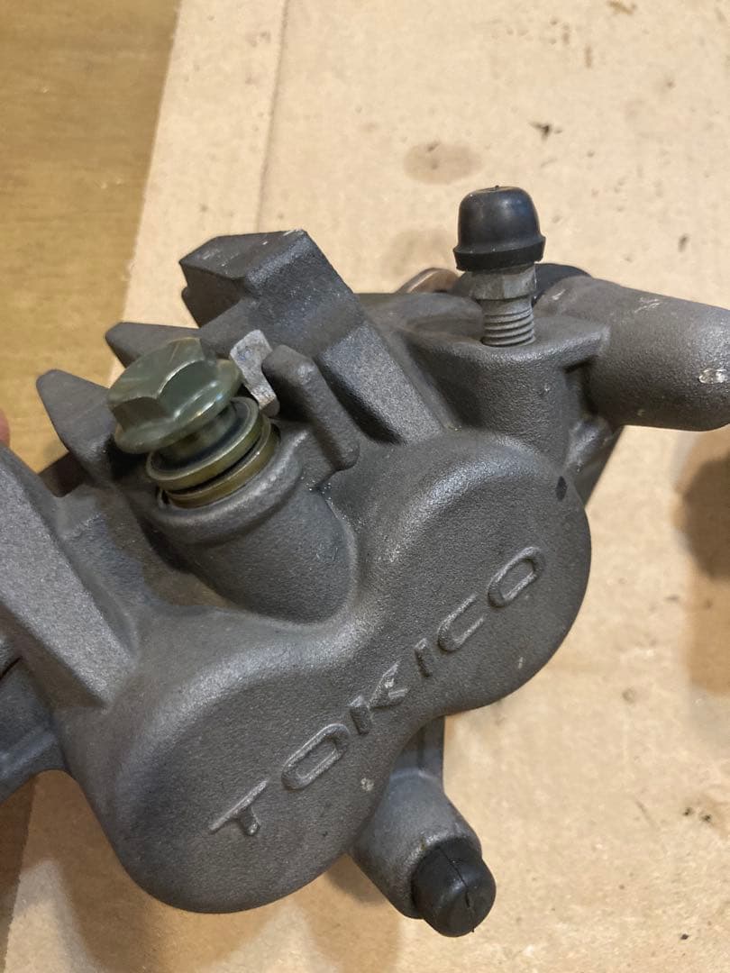 美品　分解清掃済 ゼファー400 ゼファー750 フロントキャリパー OH済