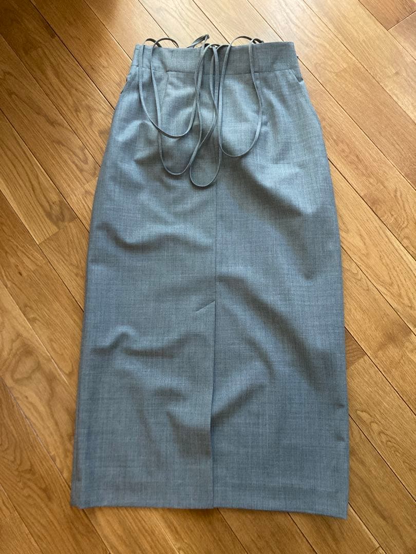 ゆ*き様 新品未着用【アルアバイルallurevilleナロータイトスカート】グ