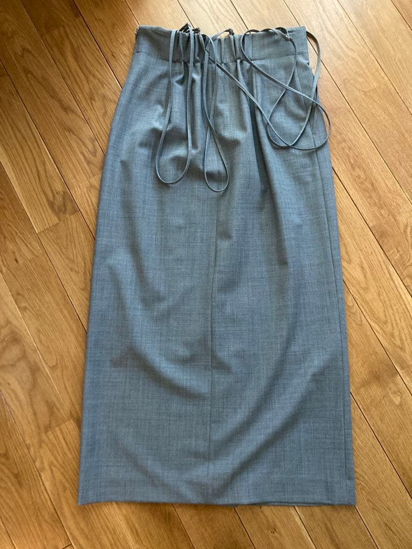 ゆ*き様 新品未着用【アルアバイルallurevilleナロータイトスカート】グ