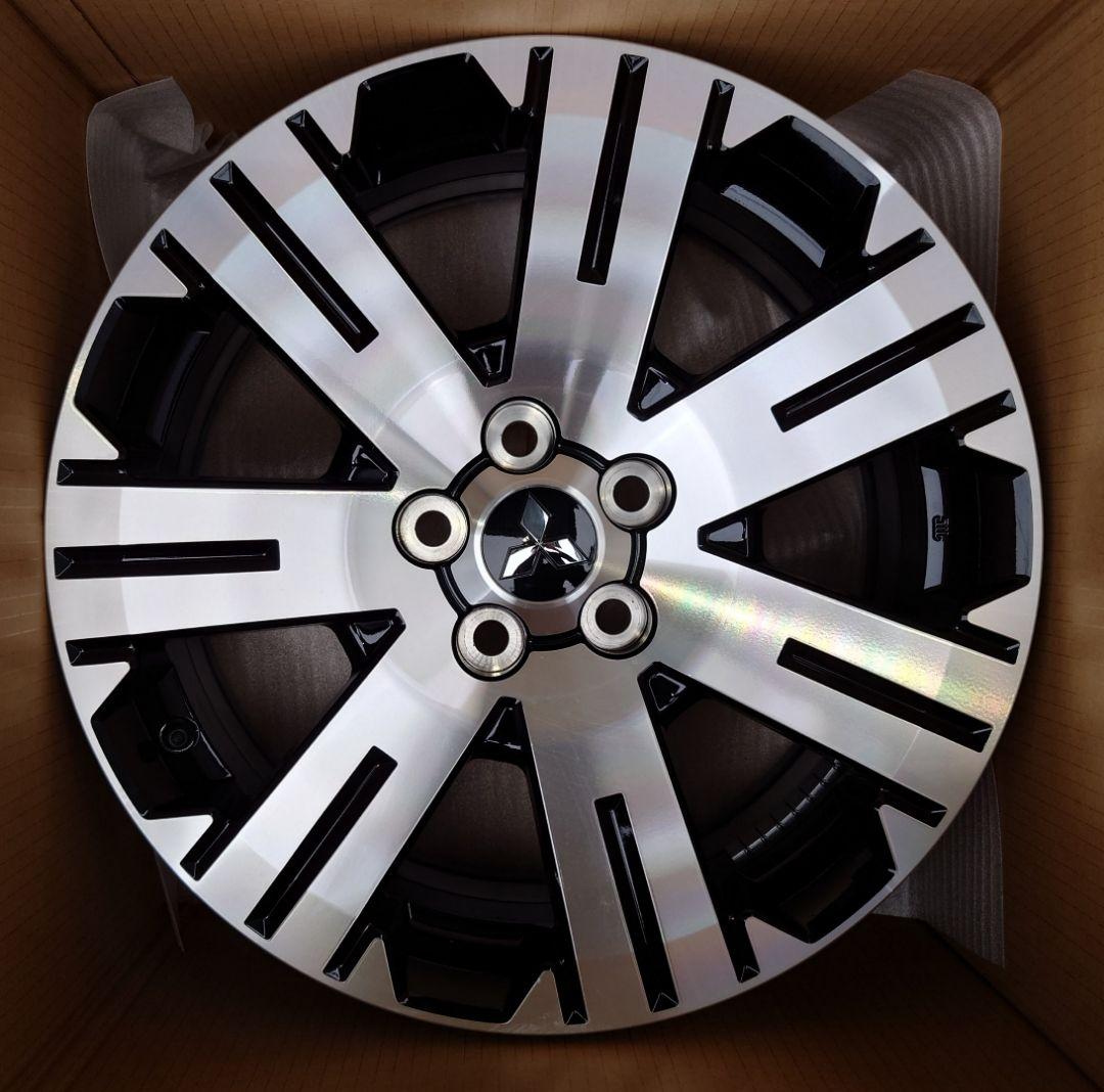 １本です。　新型　デリカD5　ホイール　純正18インチ　アルミ　 24年製　③