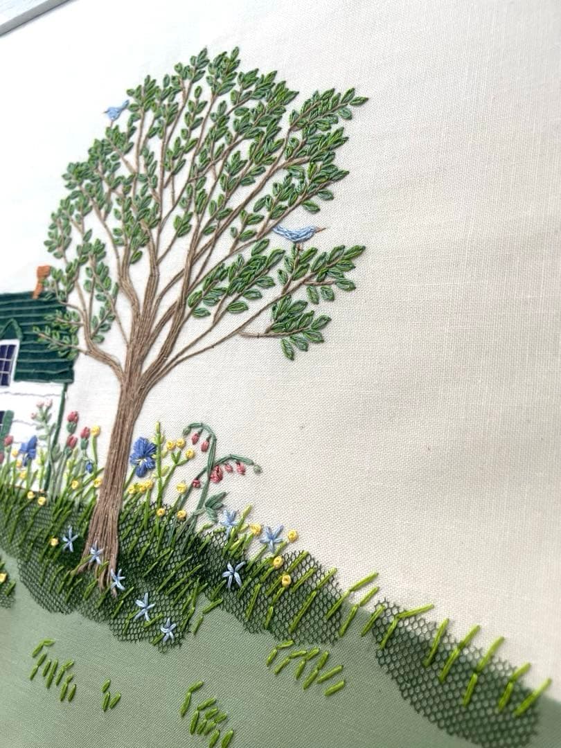 青木和子　刺繍　完成品　赤毛のアンの島　「グリーンゲイブルズ」