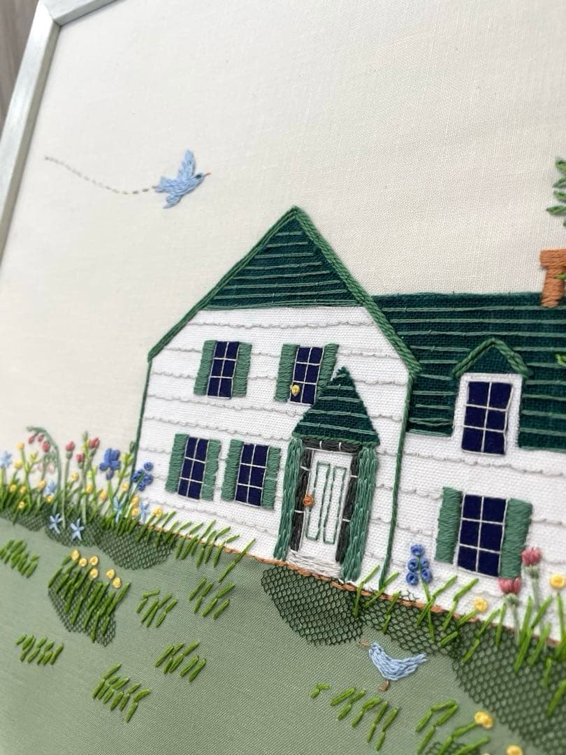 青木和子　刺繍　完成品　赤毛のアンの島　「グリーンゲイブルズ」