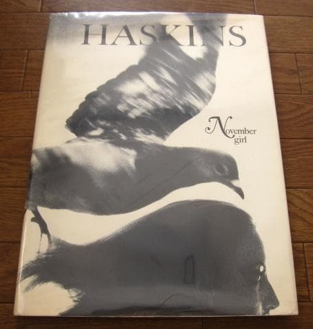 NOVEMBER GIRL　Sam Haskins　サム・ハスキンス