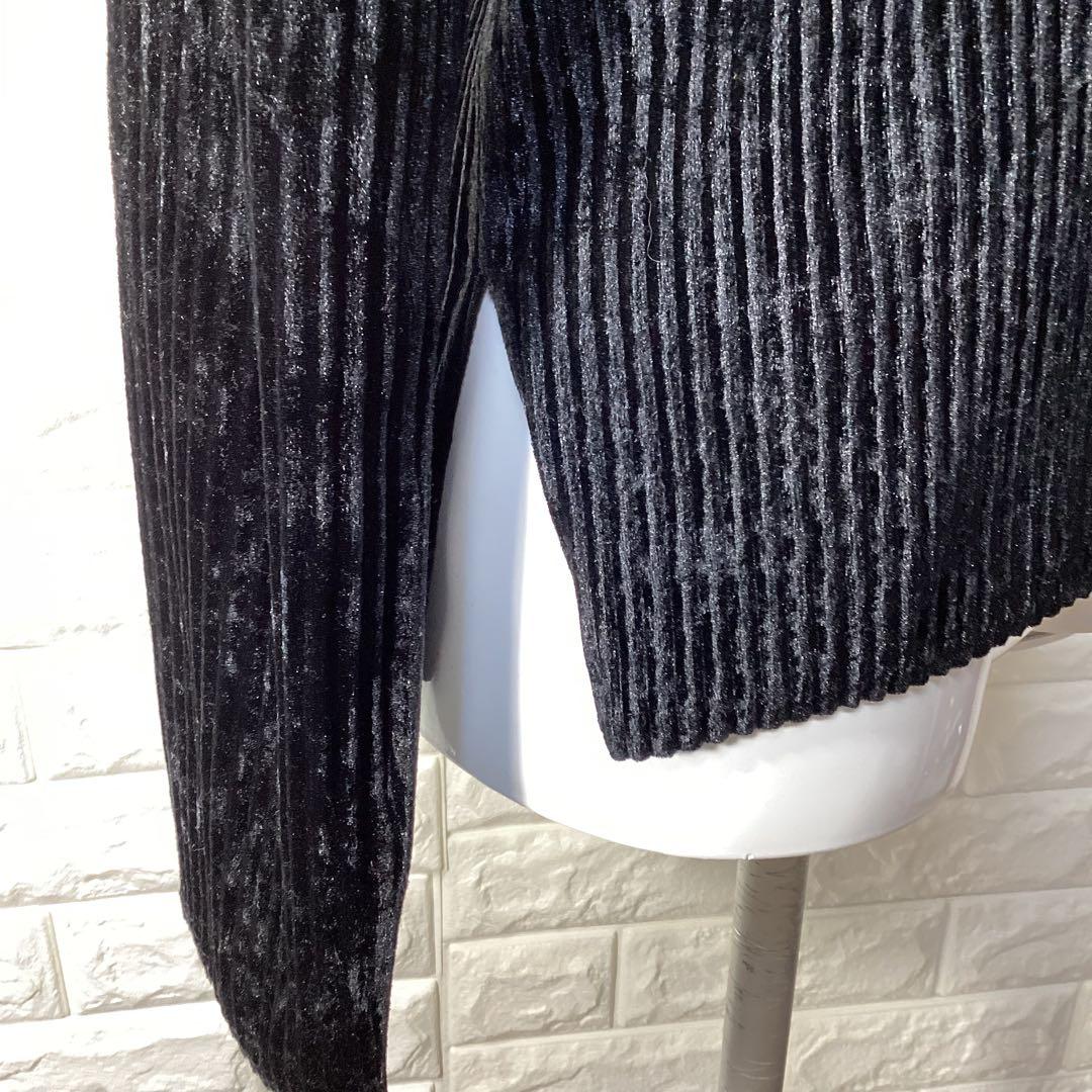 ISSEY MIYAKE イッセイミヤケ　プリーツ長袖カットソー　Vネック