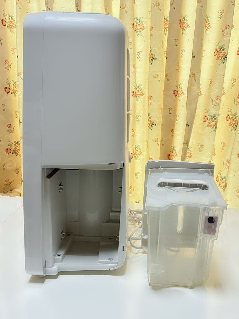 SHARP CV-P71-W 除湿機　美品 プラズマクラスター搭載　2024年製