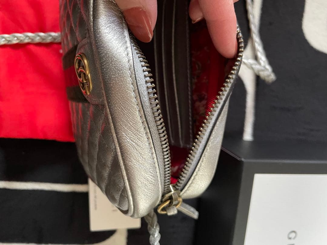 グッチGUCCI シルバー キルティング ショルダーバッグ