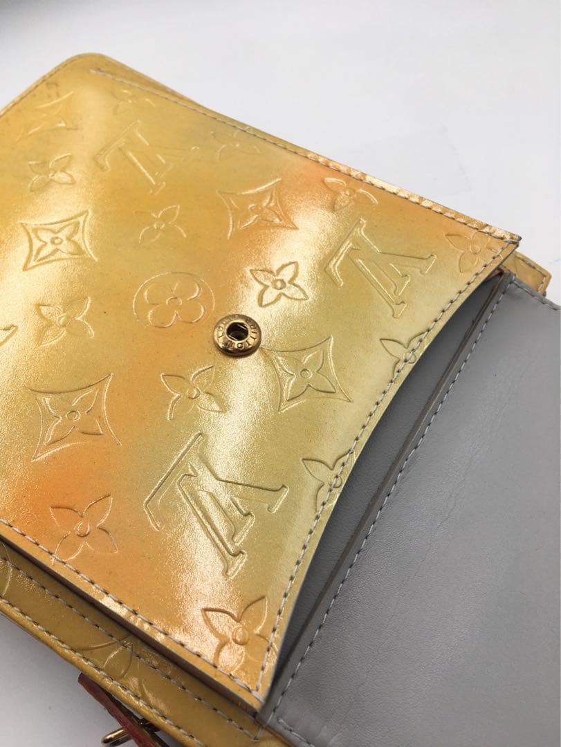 J41 ルイヴィトン　ヴェルニ　ショルダーバッグ