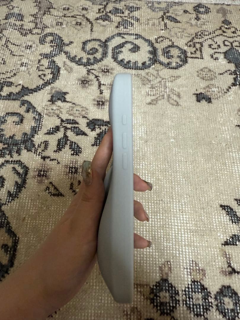 【お値下げ】rhode リップケース グレー　iPhone16promax