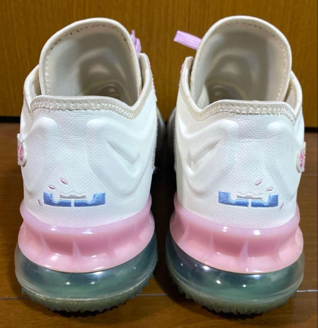 atmos×Nike LeBron 18 Low Cherry Blossom