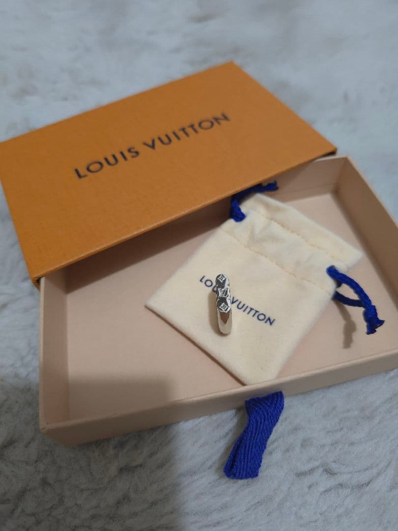 ルイヴィトン フープピアス モノグラム チェーン M02227 シルバー