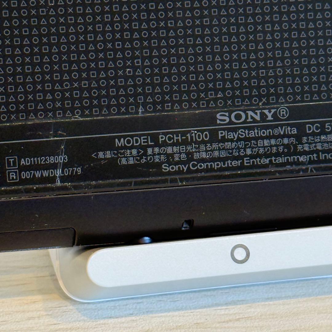 PSVITA PCH-1100 クリスタル・ブラック 3-054