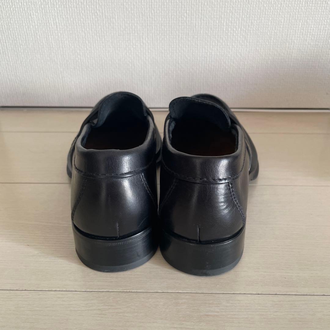 pradaローファー