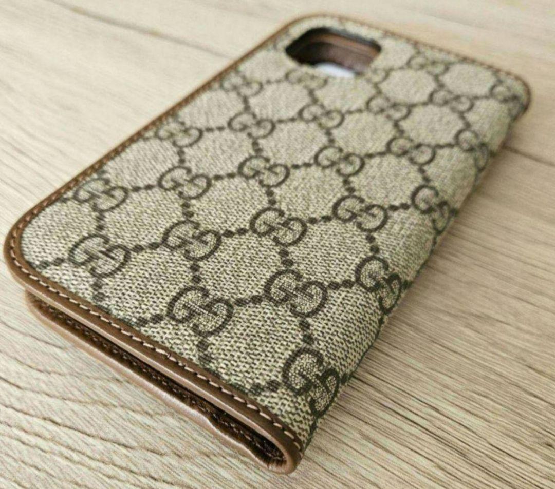 GUCCI　グッチ iPhone15 手帳型ケース