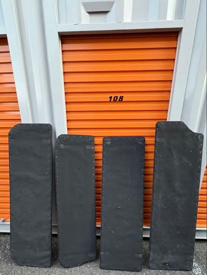 引き取り限定　nv350 キャラバン　ベッドキット