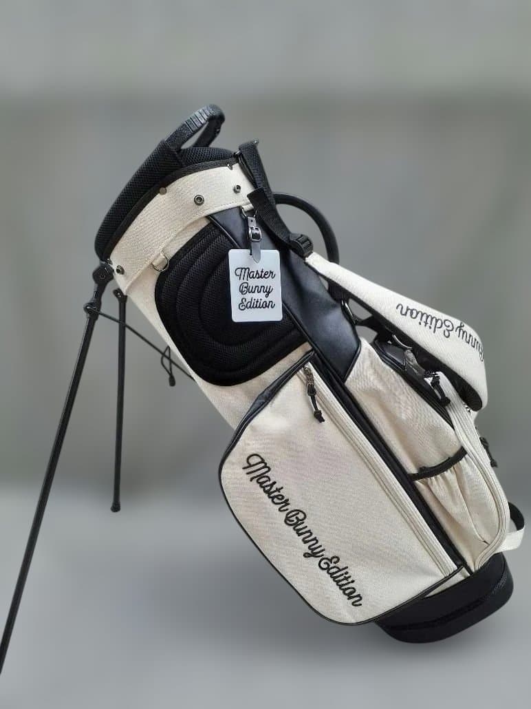 マスターバニーエディション　キャディバッグ スタンド式 2025モデル 美品