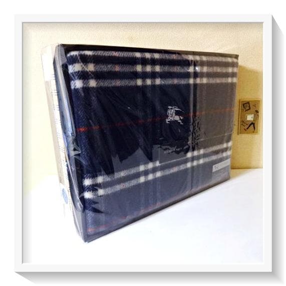 【未使用】BURBERRY ノバチェックホースロゴ　高級ウール100％　毛布
