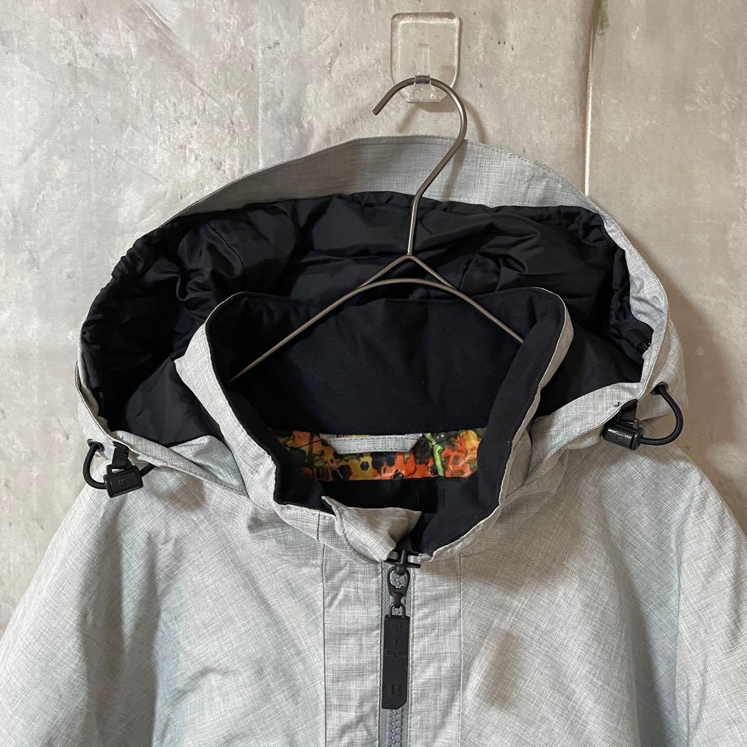 Burtonバートンスキーウェアスノーボードジャケットパーカーフード付白ホワイト