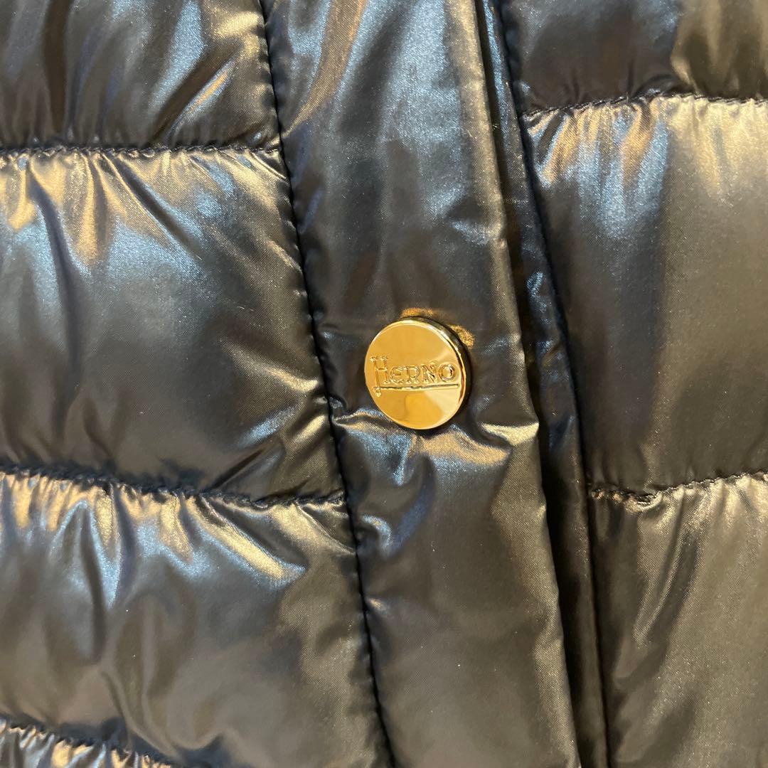 HERNOネイビー フード付きダウンベスト☆