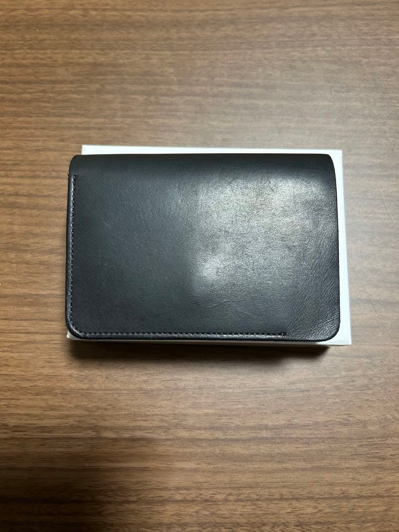 formeShort walletフォルメ黒 レザー 二つ折り財布